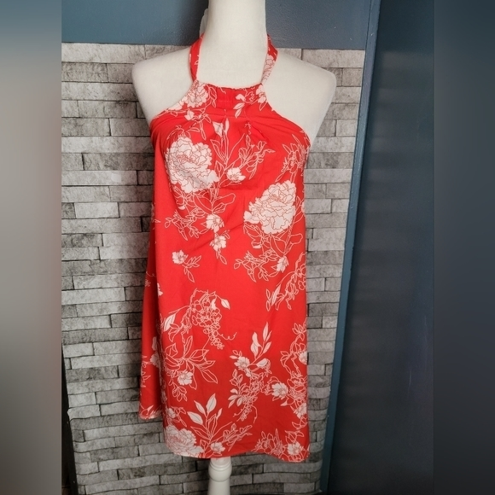 CHVITY‎ NWT Size Medium floral backless halter dress
